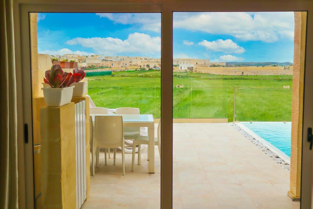 Inni Holiday Home With Infinity Pool Għarb Exterior foto